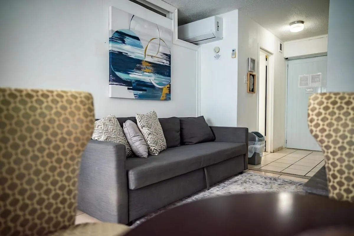 Isla Verde Beachfront With Pool- Near Foxwoods サンジョアン アパート